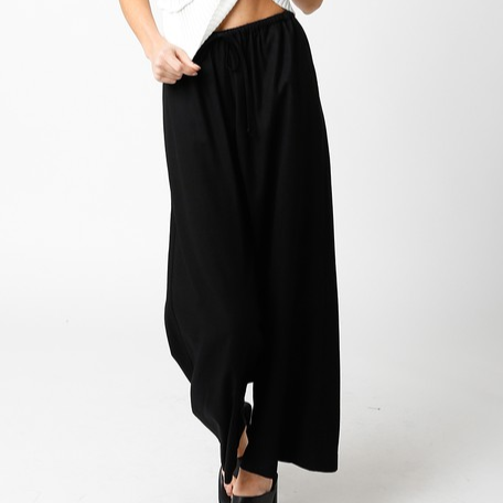 Olivaceous Alina Pant- Black