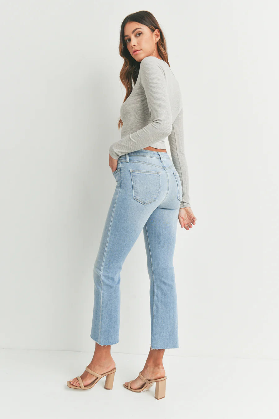 MOTHER Denim Jeans: The Ultimate Buying Guide For Women - The Mom Edit